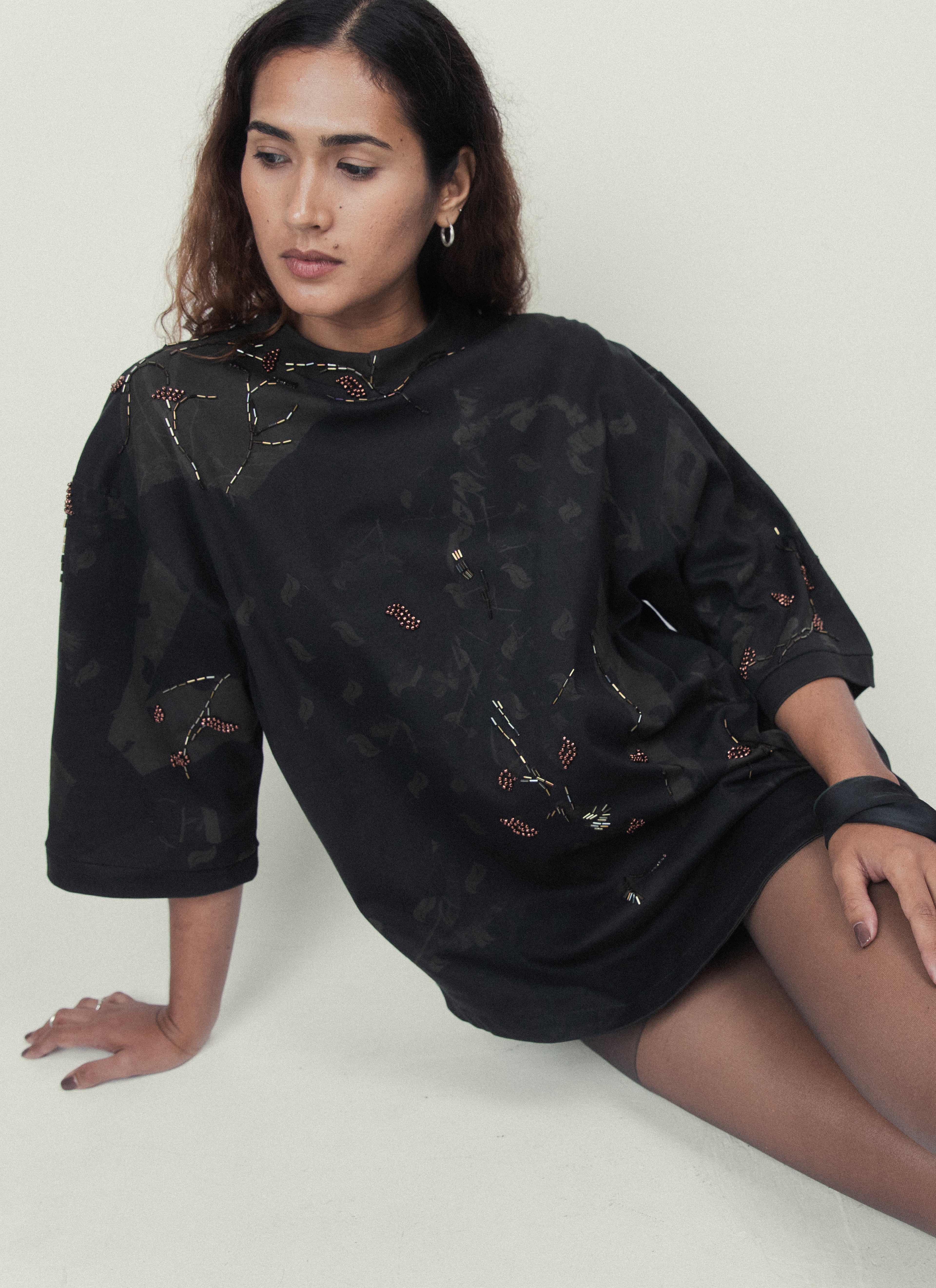MALAM EMBROIDERED OVERSIZED TEE