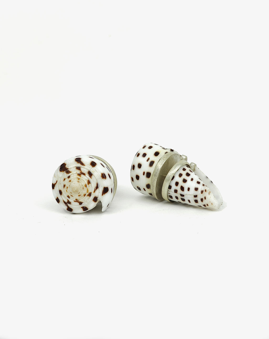 SHELL SUBENG EARRINGS
