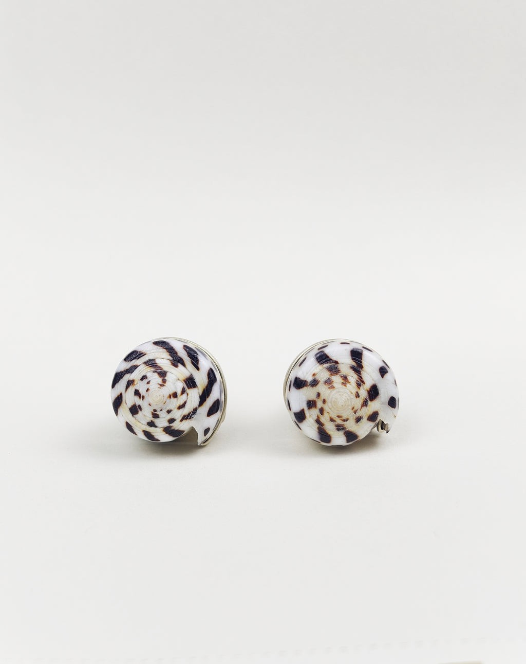 SHELL SUBENG STUDS pattern I