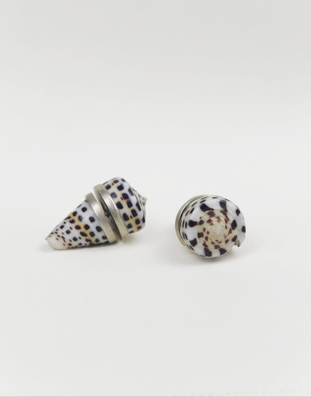 SHELL SUBENG STUDS pattern I