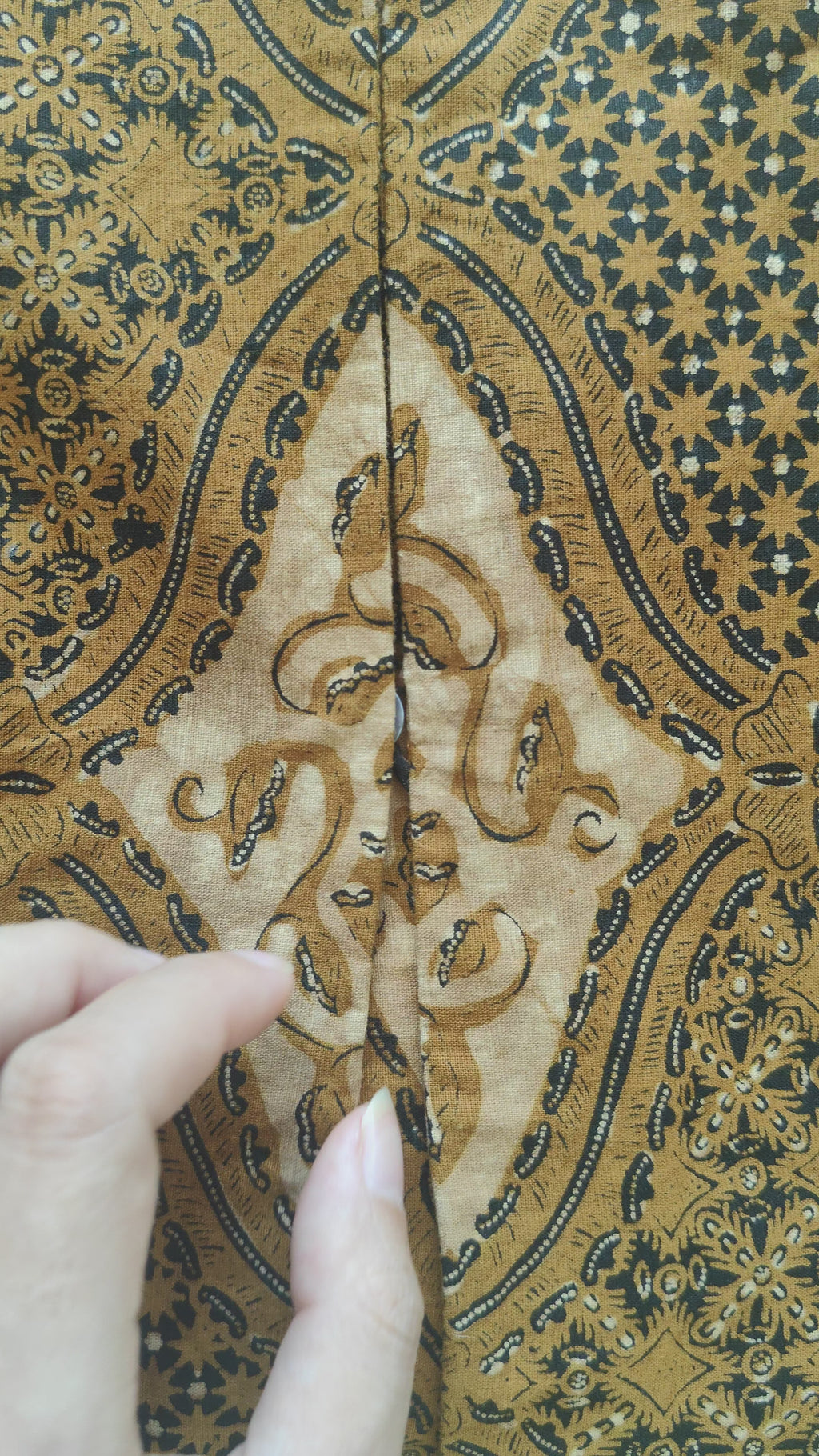 DEWI BATIK SOGAN KEBA-SHIRT
